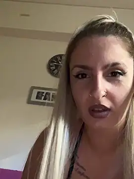 Snapshot of Sexy_Bulgarian_woman chatting on September 22, 7:43 am Sexy Bulgarian woman online show from September 22, 7:43 am