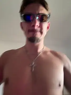 Snapshot of AndrewAndrew997 chatting on September 28, 7:47 am AndrewAndrew997 online show from September 28, 7:47 am