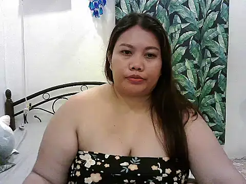 Snapshot of Bubble_Buns chatting on September 22, 6:10 pm Bubble Buns online show from September 22, 6:10 pm