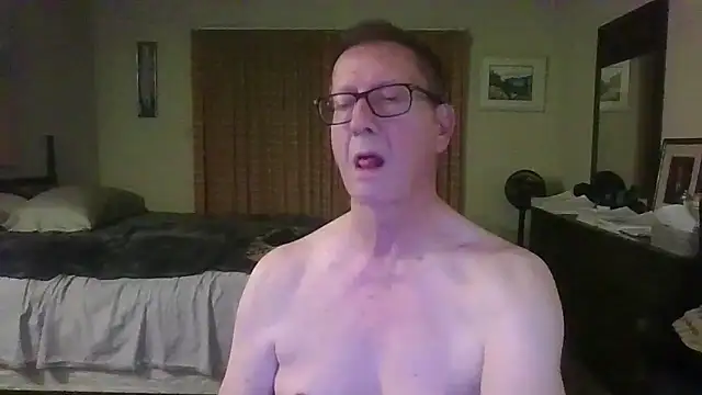 Snapshot of camminmichaellll chatting on February 2, 4:33 am camminmichaellll online show from February 2, 4:33 am