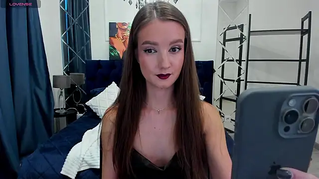 LoraSunnyy online show from October 14, 8:15 am