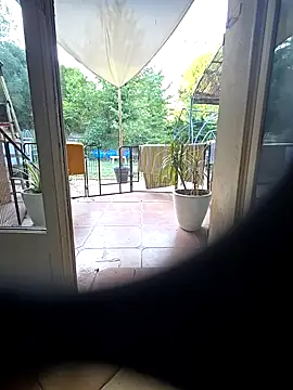 justeadeux online show from September 21, 7:21 am