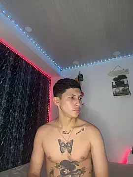 Snapshot of Alejandro_BigCock22 chatting on September 15, 2:33 am Alejandro BigCock22 online show from September 15, 2:33 am