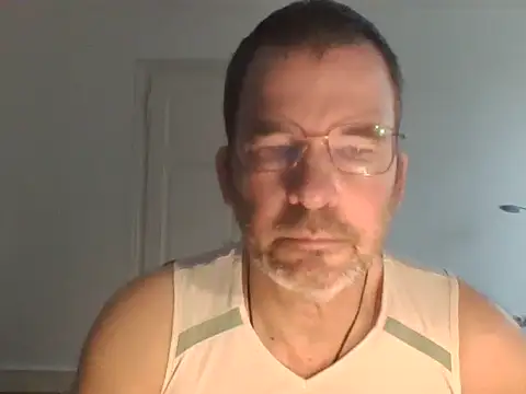 Snapshot of stallionrider88 chatting on March 28, 1:33 pm stallionrider88 online show from March 28, 1:33 pm