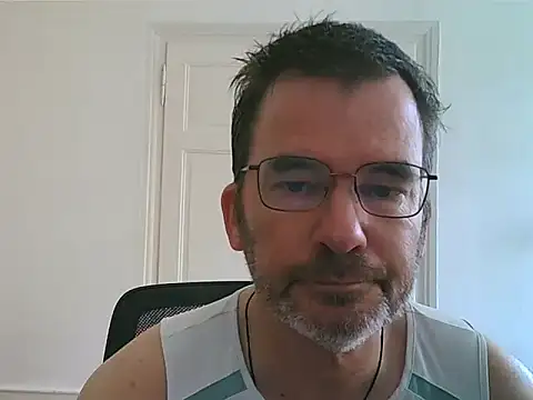 Snapshot of stallionrider88 chatting on April 26, 2:04 pm stallionrider88 online show from April 26, 2:04 pm
