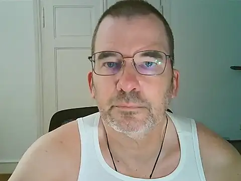 Snapshot of stallionrider88 chatting on May 31, 6:09 pm stallionrider88 online show from May 31, 6:09 pm