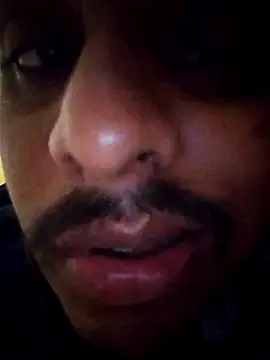 Snapshot of Nihaal17 chatting on October 6, 11:18 am Nihaal17 online show from October 6, 11:18 am