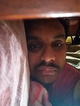 Snapshot of Nihaal17 chatting on October 31, 10:27 am Nihaal17 online show from October 31, 10:27 am