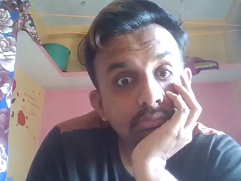 Snapshot of Nihaal17 chatting on November 5, 7:08 am Nihaal17 online show from November 5, 7:08 am