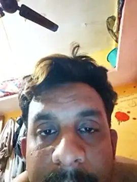 Snapshot of Nihaal17 chatting on November 10, 6:29 pm Nihaal17 online show from November 10, 6:29 pm