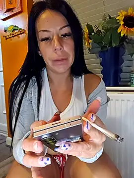 Filthymaddymilfy25 online show from November 17, 9:31 pm