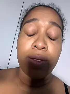 Yera brown69 online show from April 12, 2:16 am