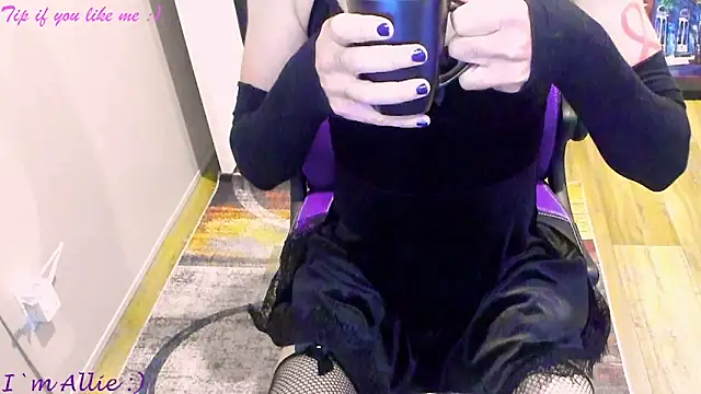 Snapshot of Allie_Kat chatting on May 3, 2:12 pm Allie Kat online show from May 3, 2:12 pm