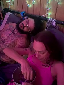 Snapshot of Kacinichole chatting on October 2, 6:31 am Kacinichole online show from October 2, 6:31 am