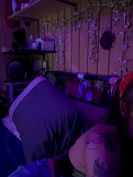 Snapshot of Kacinichole chatting on October 7, 6:32 am Kacinichole online show from October 7, 6:32 am