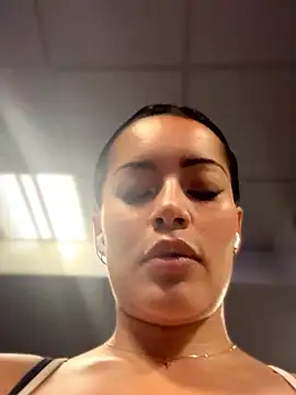 Snapshot of Risky_Workouts chatting on January 19, 9:02 am Risky Workouts online show from January 19, 9:02 am