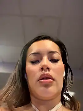 Snapshot of Risky_Workouts chatting on February 23, 9:28 am Risky Workouts online show from February 23, 9:28 am