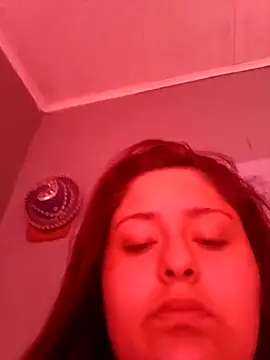 Snapshot of tudiablitalitabellaaa chatting on March 28, 2:38 pm tudiablitalitabellaaa online show from March 28, 2:38 pm