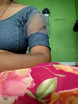 Snapshot of Hot_pooja55 chatting on September 25, 12:36 am Hot pooja55 online show from September 25, 12:36 am