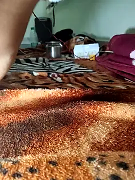 Snapshot of Hot_pooja55 chatting on February 3, 3:17 pm Hot pooja55 online show from February 3, 3:17 pm