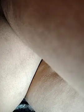 Snapshot of Hot_pooja55 chatting on February 7, 4:00 pm Hot pooja55 online show from February 7, 4:00 pm