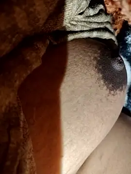 Hot pooja55 online show from April 9, 12:10 am