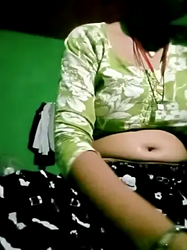 Snapshot of Hot_tin74 chatting on April 27, 6:28 pm Hot tin74 online show from April 27, 6:28 pm