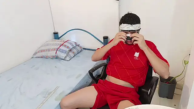 Dominic Shadow online show from February 13, 1:23 am