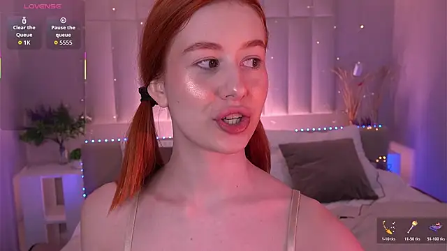 Lisafoxy  online show from November 29, 1:19 am