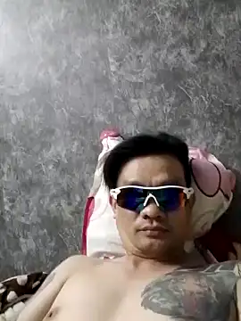 Snapshot of khammy86 chatting on September 10, 12:38 pm khammy86 online show from September 10, 12:38 pm