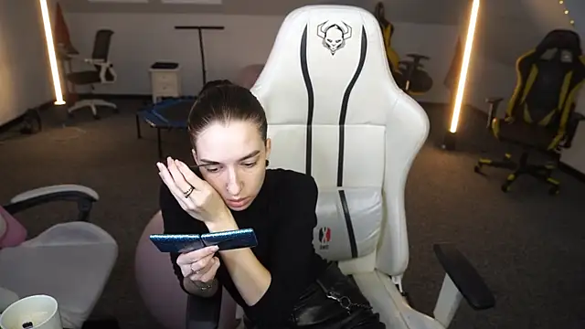  Lili 054 online show from October 9, 10:24 am