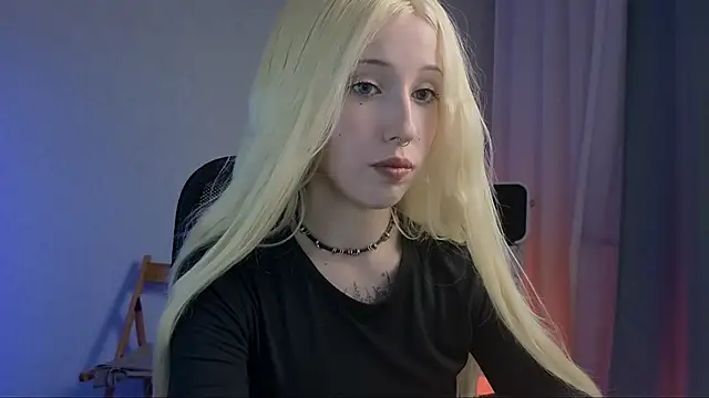 Snapshot of YukiMisa chatting on May 31, 6:53 pm YukiMisa online show from May 31, 6:53 pm