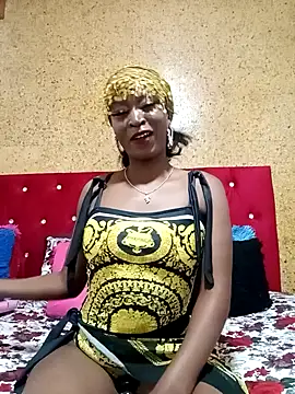 Snapshot of SexyBootie chatting on April 7, 7:03 pm SexyBootie online show from April 7, 7:03 pm