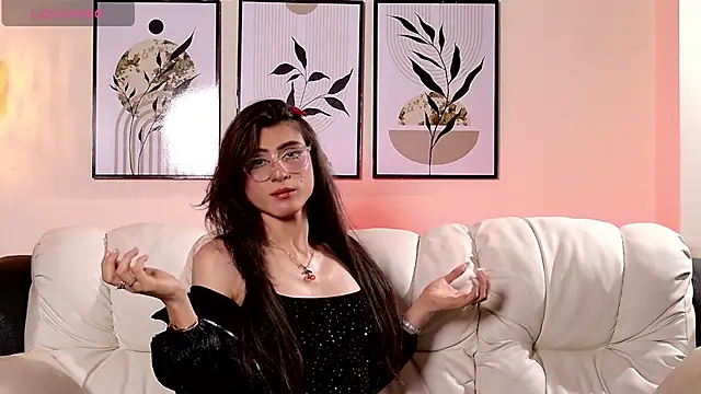 Violeta Foxz online show from April 16, 7:14 pm