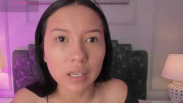 Snapshot of lux_bitchx chatting on April 21, 2:51 am lux bitchx online show from April 21, 2:51 am