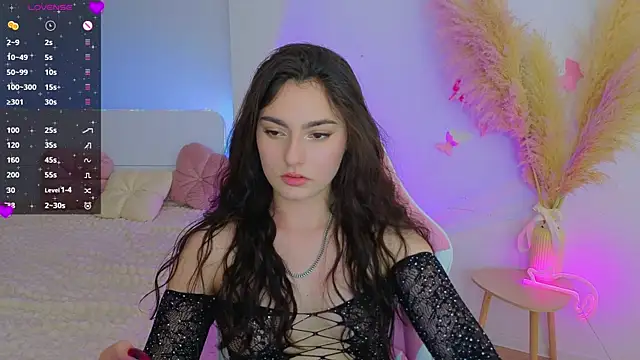 Snapshot of Andres_sssss chatting on June 6, 8:57 pm Andres sssss online show from June 6, 8:57 pm