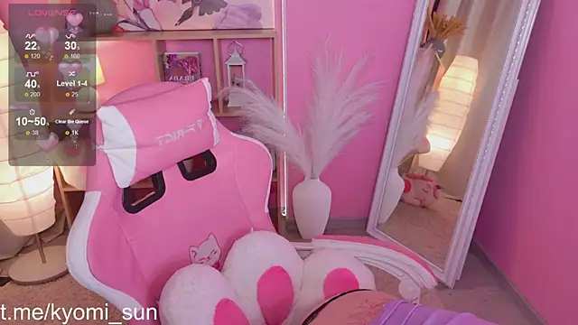 Snapshot of Kyomi_Sun chatting on February 6, 11:30 pm Kyomi Sun online show from February 6, 11:30 pm