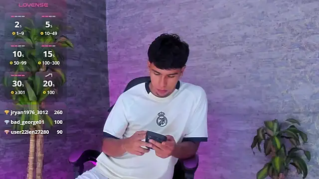 Snapshot of CHR58_ chatting on September 15, 12:49 pm CHR58 online show from September 15, 12:49 pm