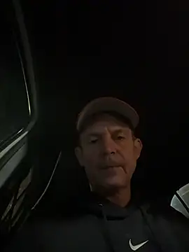 Snapshot of Alwaysmaybe48 chatting on October 23, 10:41 pm Alwaysmaybe48 online show from October 23, 10:41 pm