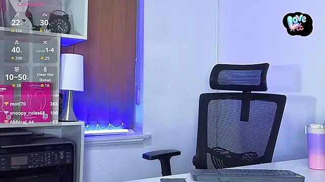 ReginaRosetti online show from March 24, 11:43 pm