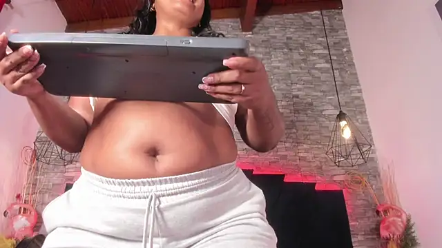 Emily Brown18 online show from April 15, 4:19 am