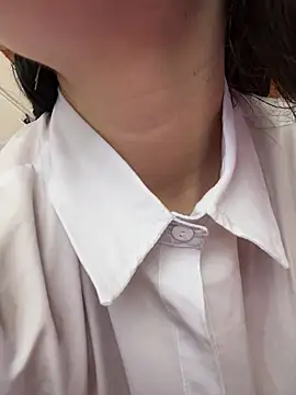 Mia salinass online show from February 26, 5:45 pm