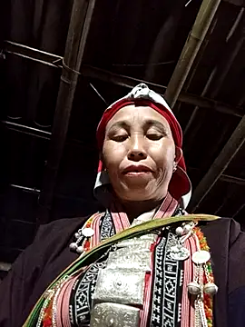 me-cute online show from October 22, 7:46 pm