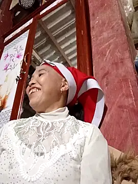 me-cute online show from November 12, 1:33 pm