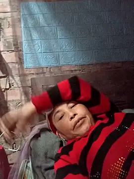 me-cute online show from November 17, 4:35 pm