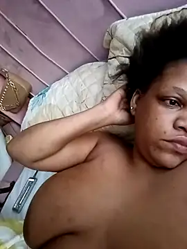 HappygalTheQueen online show from April 8, 4:01 am