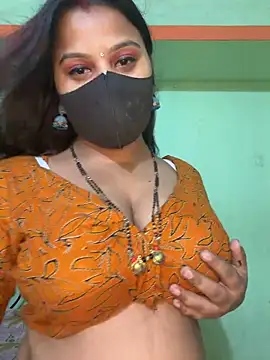 Snapshot of Shneeha_le chatting on March 20, 4:56 pm Shneeha le online show from March 20, 4:56 pm