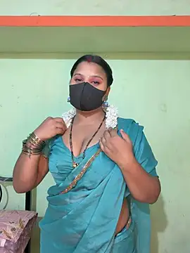 Snapshot of Shneeha_le chatting on March 26, 5:18 pm Shneeha le online show from March 26, 5:18 pm