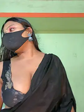 Snapshot of Shneeha_le chatting on April 3, 4:38 pm Shneeha le online show from April 3, 4:38 pm