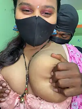 Snapshot of Shneeha_le chatting on April 18, 7:07 pm Shneeha le online show from April 18, 7:07 pm